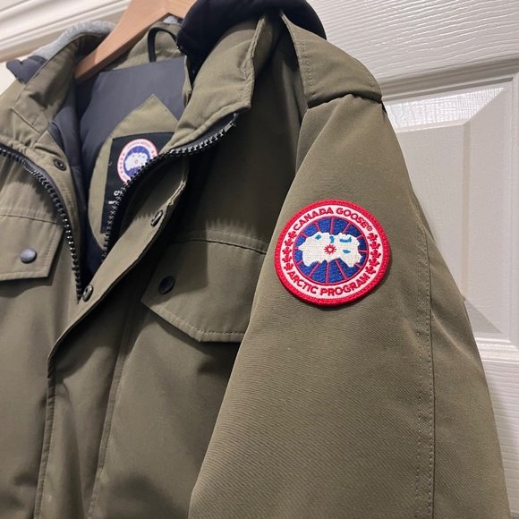 Canada Goose Parka Men - Picture 8 of 9